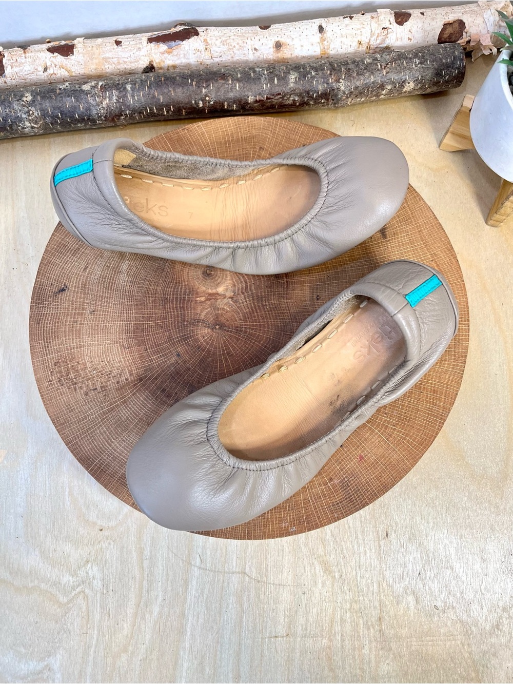 Tieks Mushroom taupe leather Foldable Ballet Flats Size 7